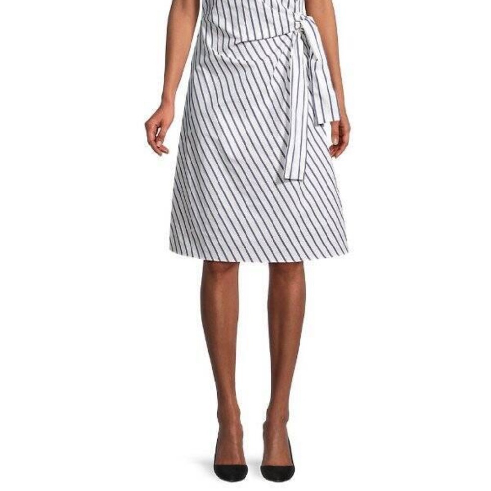 Donna Karan Black and White Striped A-Line Skirt size 4